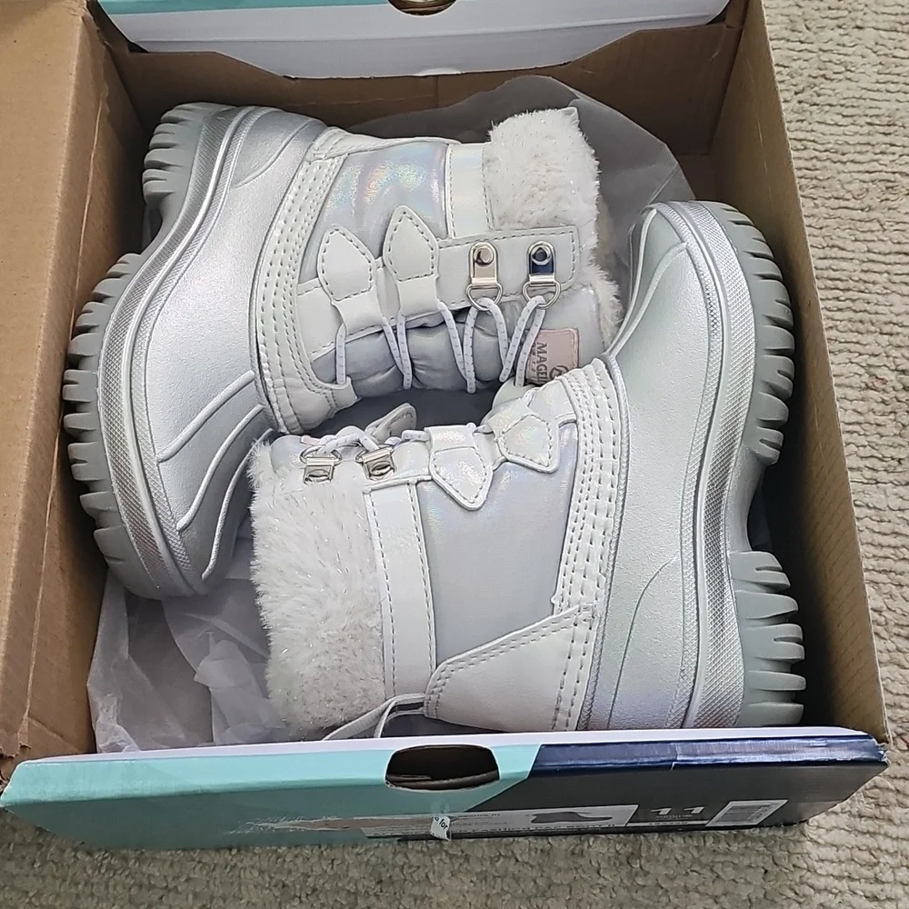 Magellan Outdoors Toddler Girls‎ Rain Snow Boots Size 11
